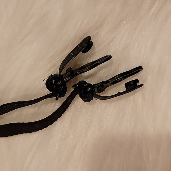 VICTORIA'S SECRET Sexy Black Lace Garter Belt Medium - Picture 2 of 8